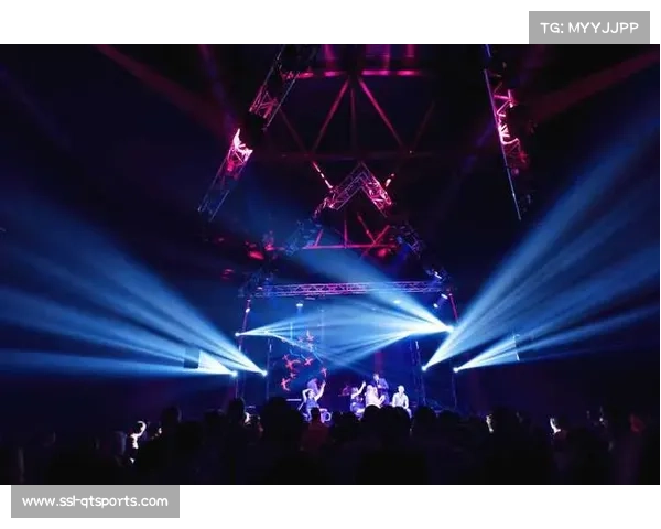 夜场比赛灯光故障,延迟15分钟恢复 夜场比赛灯光故障,延迟15分钟恢复