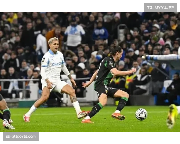 法甲风格对决：雷恩3-2朗斯，两队合计贡献35脚射门